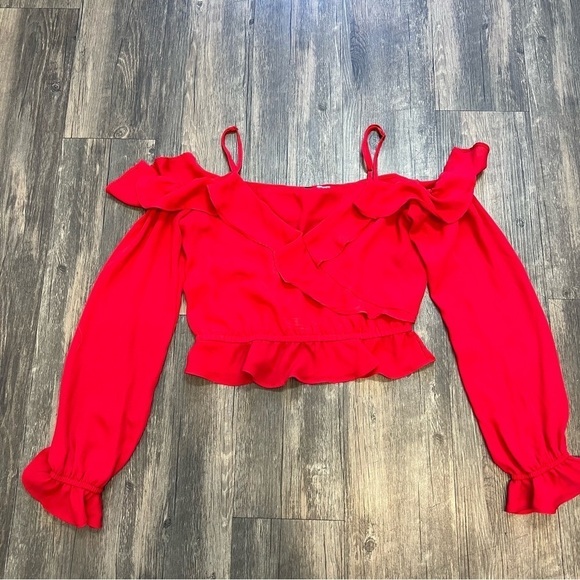Women’s H&M divided Red ruffle cold shoulders Crop Top Size 4 - Picture 12 of 12